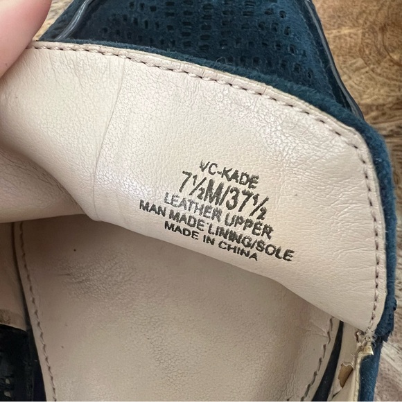 Vince Camuto navy flats - Picture 6 of 8